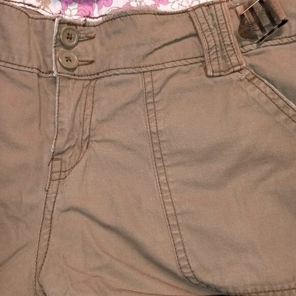 womens cargo shorts - Picture 8 of 8